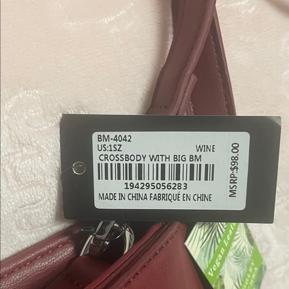 Badgley Mischka Burgundy Crossbody Bag 9"x7" - Picture 3 of 3